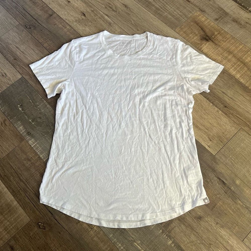 Figs womens shirt size m